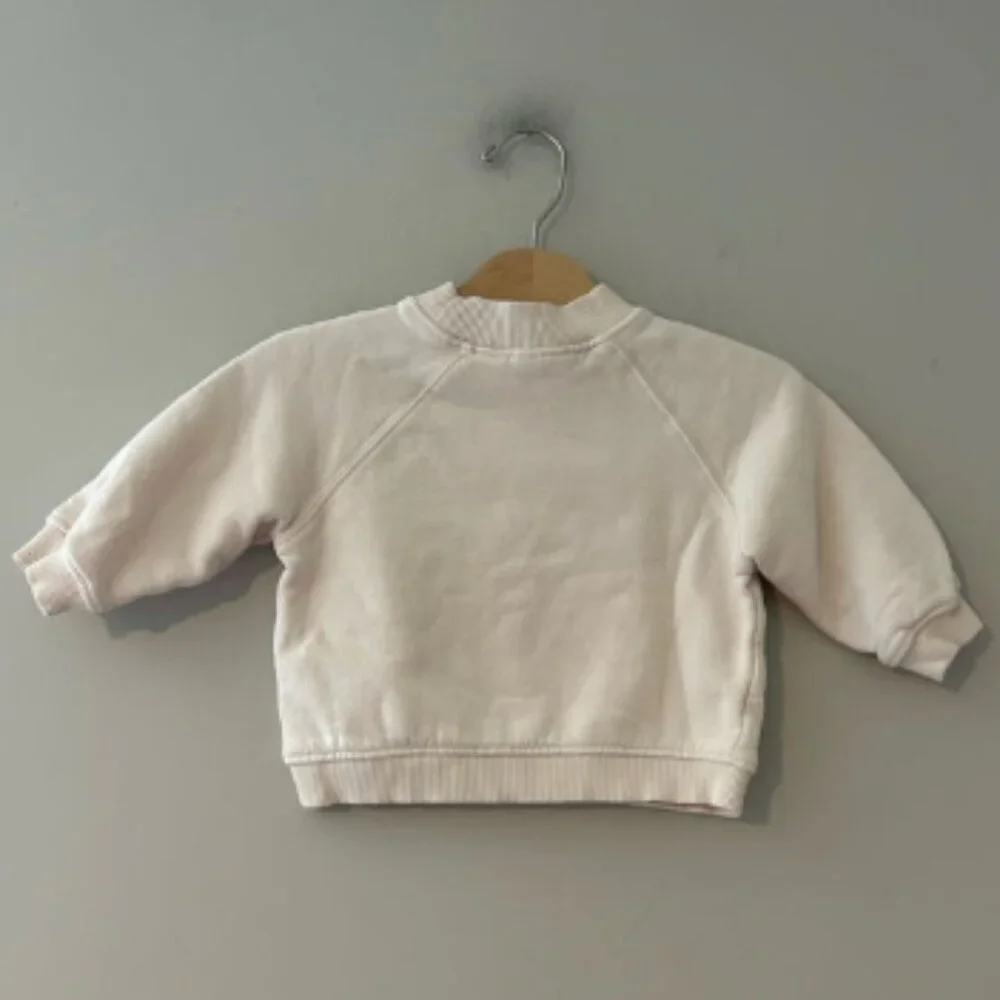 Zara follow us